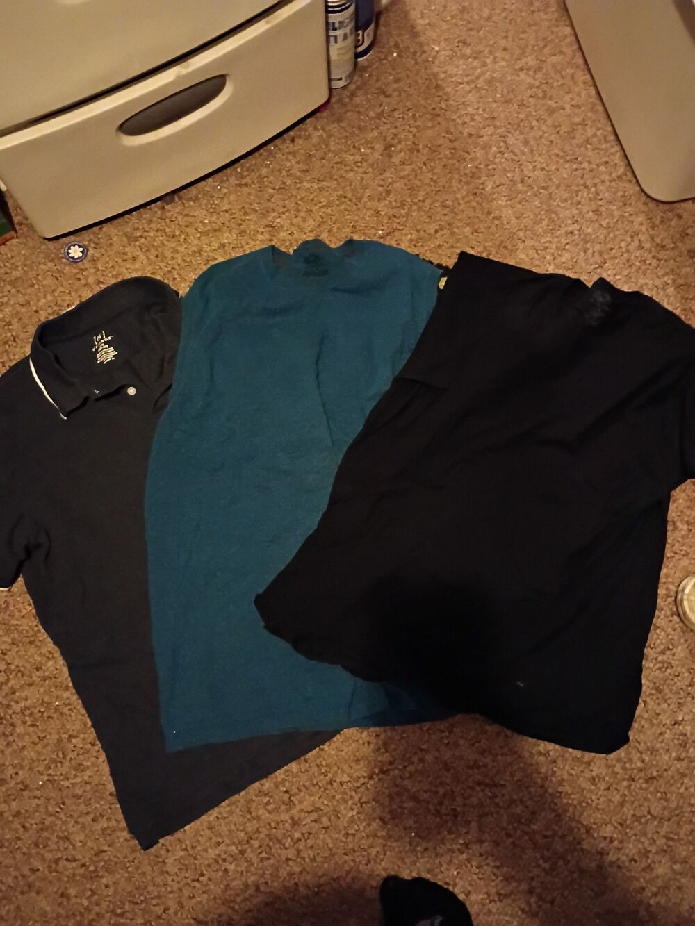 Bundle of 3 men's tops all size large-055d1